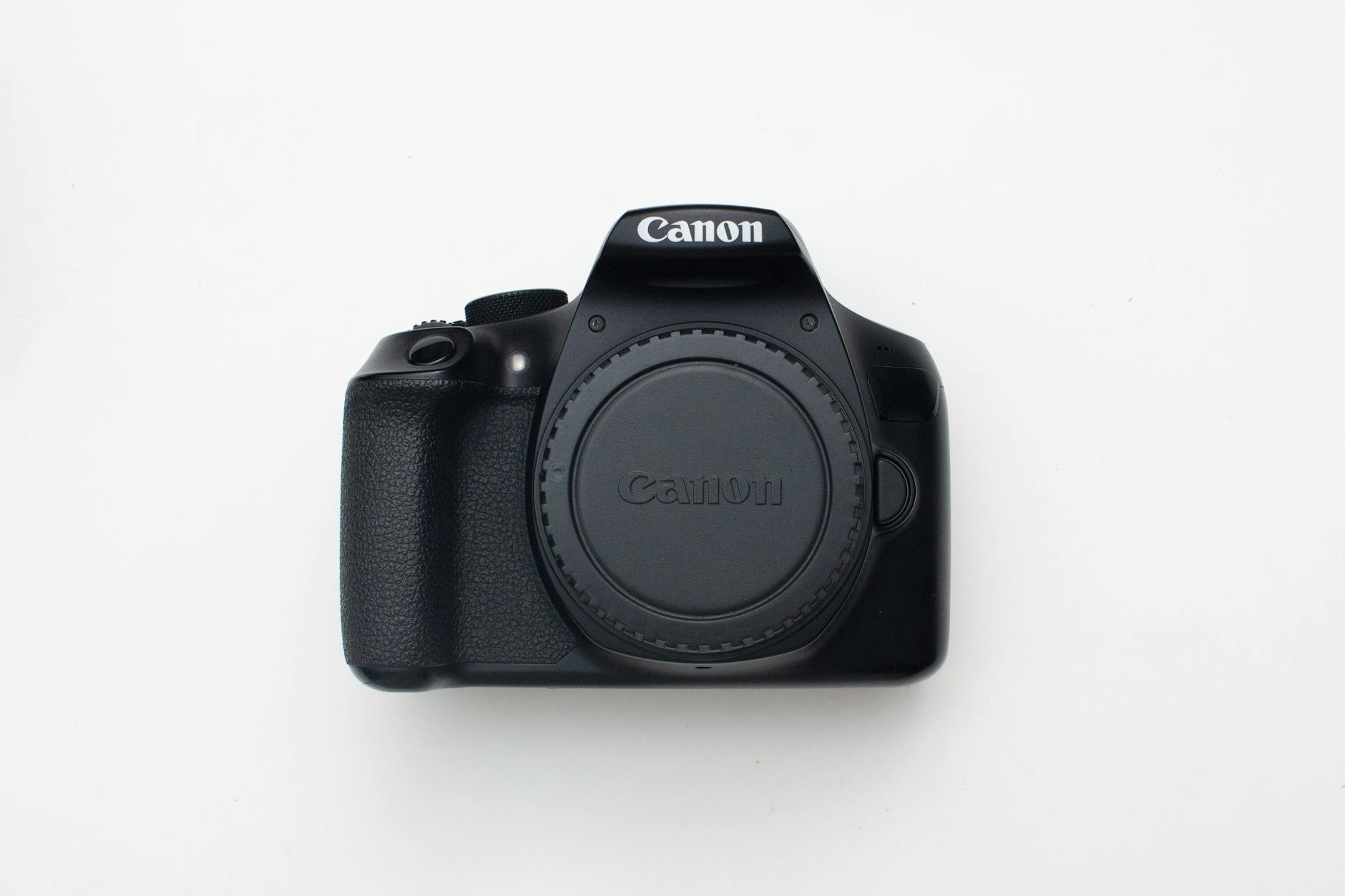 Canon 24mm Lens with Canon EOS 2000D — Complete Guide